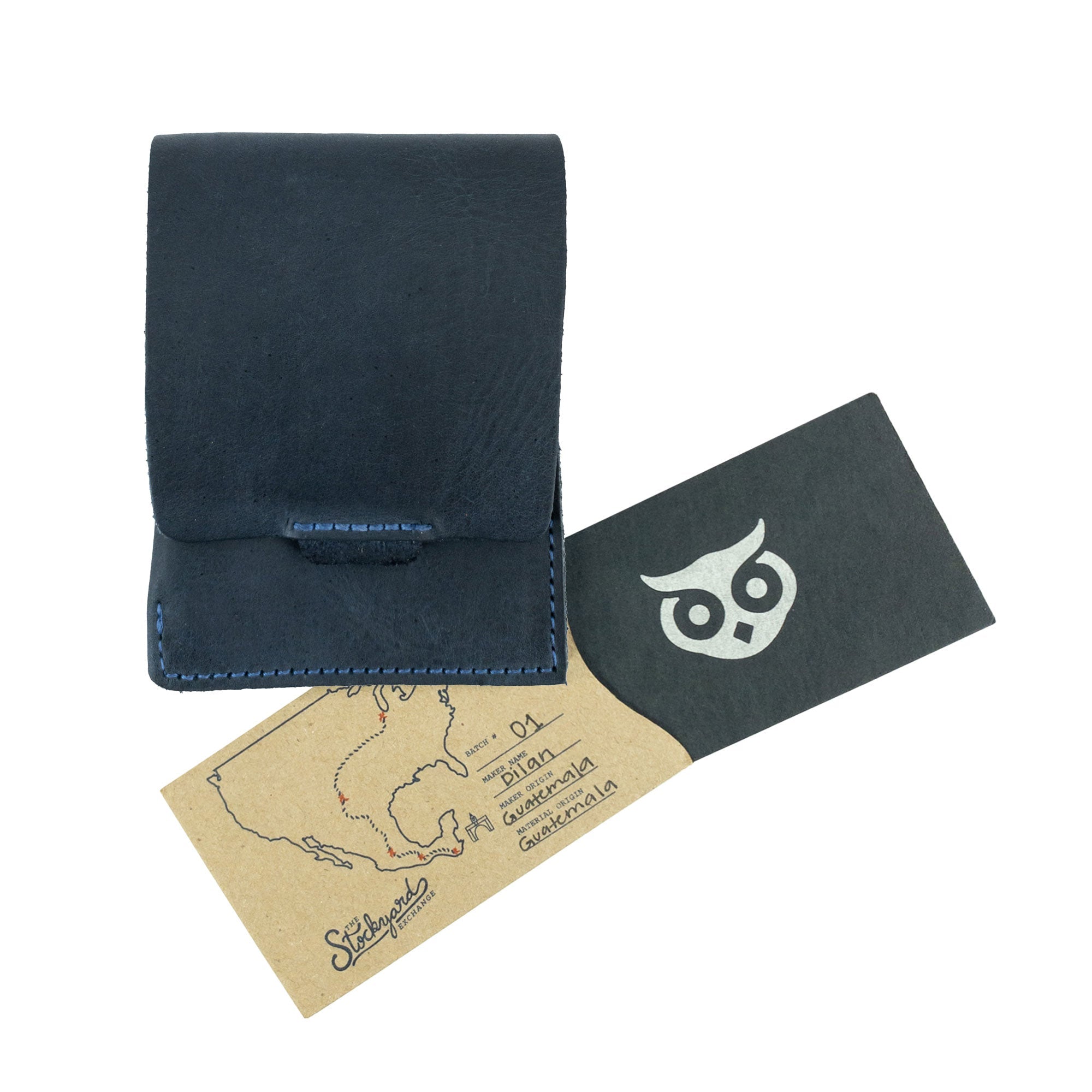 Hide & Drink Slim Card Holder detailing craftsmanship, a practical and stylish wallet for organizing cards and bills. This artisan crafted full grain leather product highlights quality and heritage from La Antigua Guatemala.