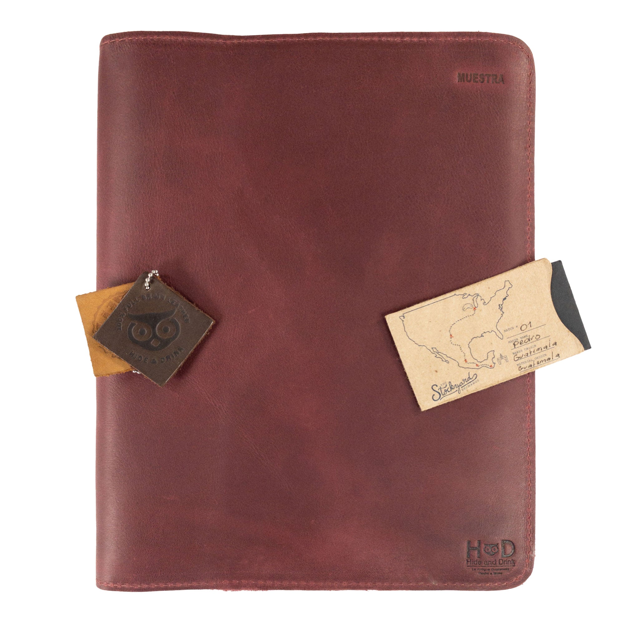 Another glance at the Journal Cover for (8.5 x 11 in.) Moleskine Cahier XXL by Hide & Drink, showcasing its sleek and stylish design. Perfect as a genuine protector for your journal, artisan crafted in La Antigua Guatemala & Oaxaca Mexico.