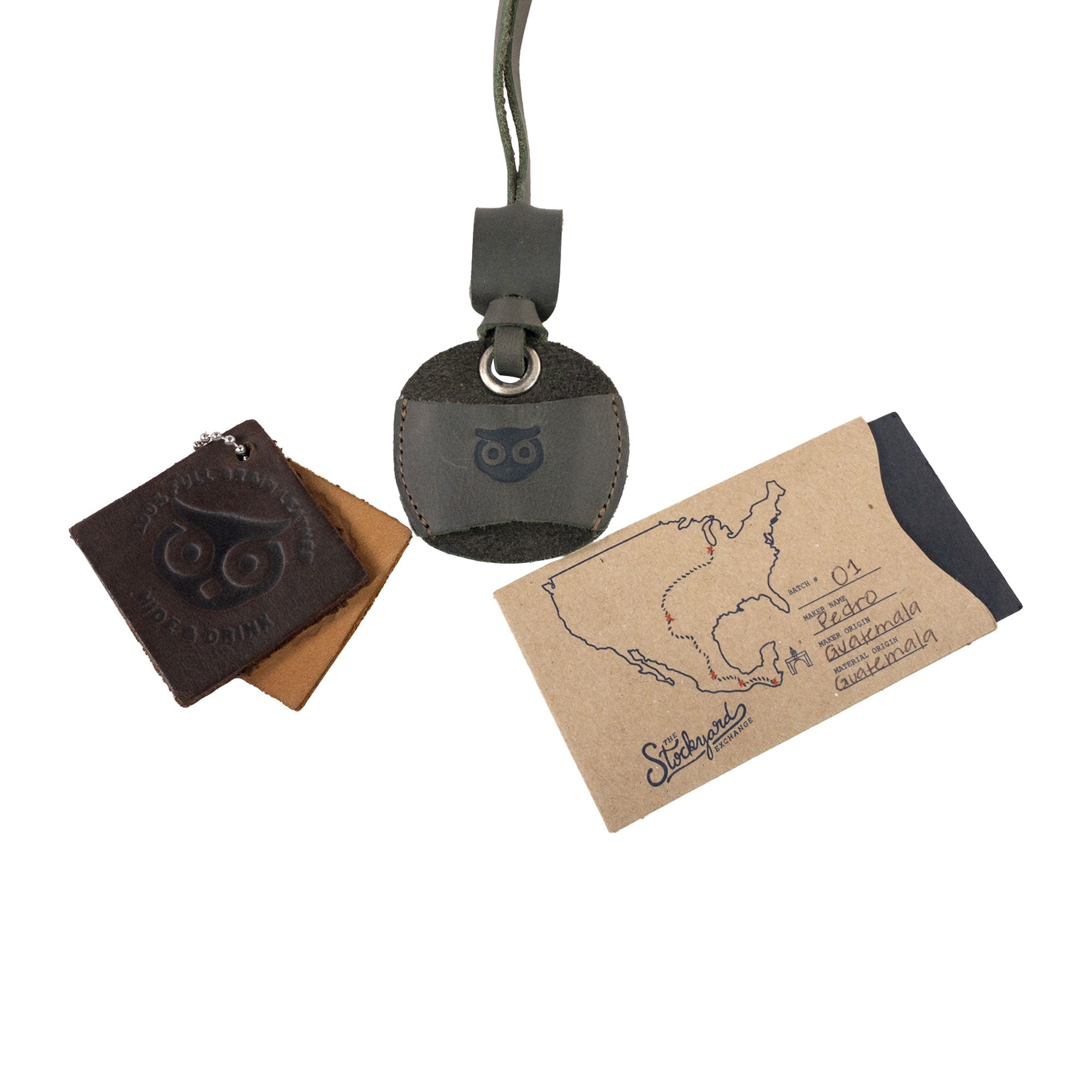 Hide & Drink Eyeglasses Holder featuring a strong and stylish design for secure eyeglasses storage. Perfect Eyeglasses Holder for Men and Women, crafted from premium full grain leather. Handmade in La Antigua Guatemala & Oaxaca Mexico.
