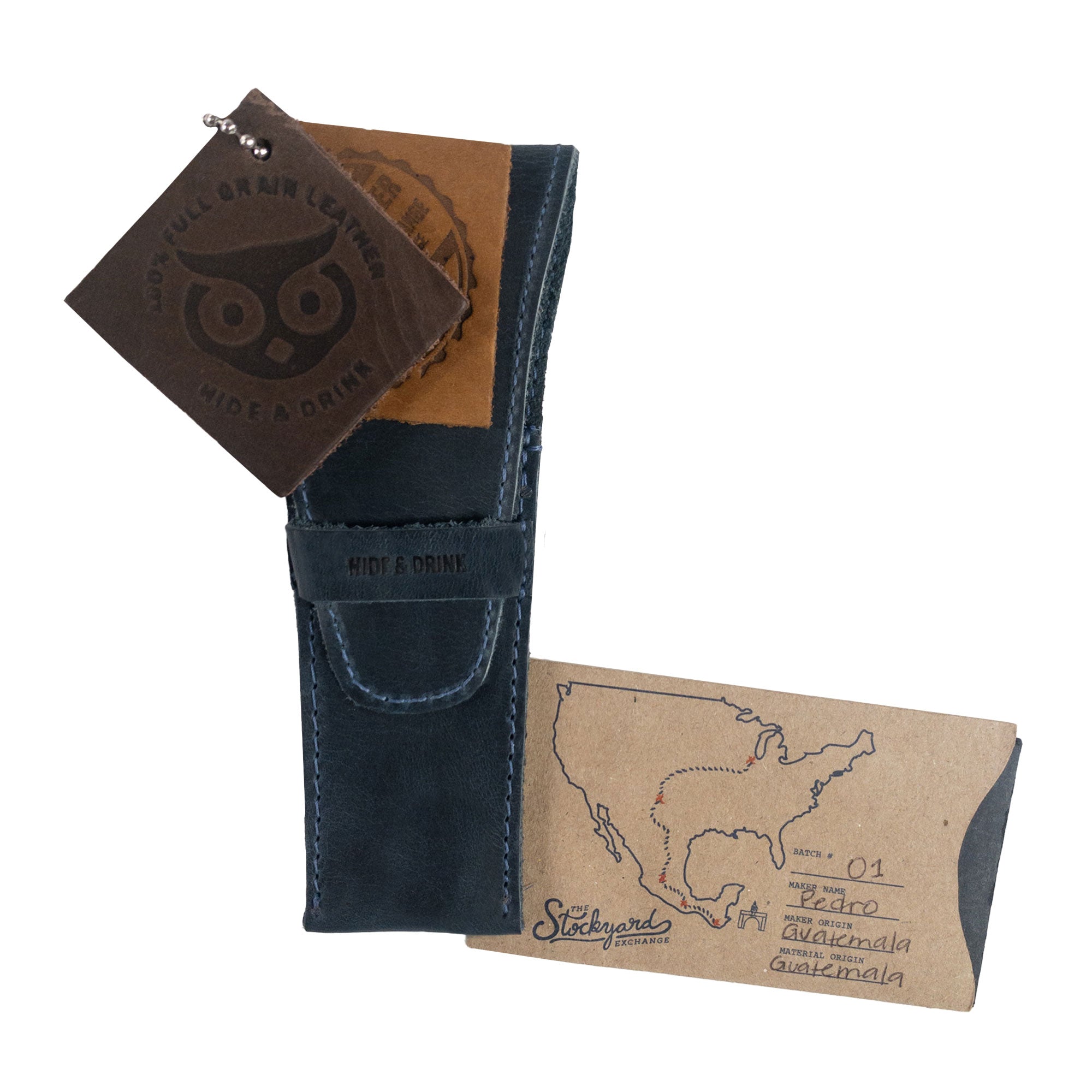 Hide & Drink Safety Razor Case displayed with authenticity tags, reflecting the artisan craftsmanship of shaving accessories made in La Antigua Guatemala.