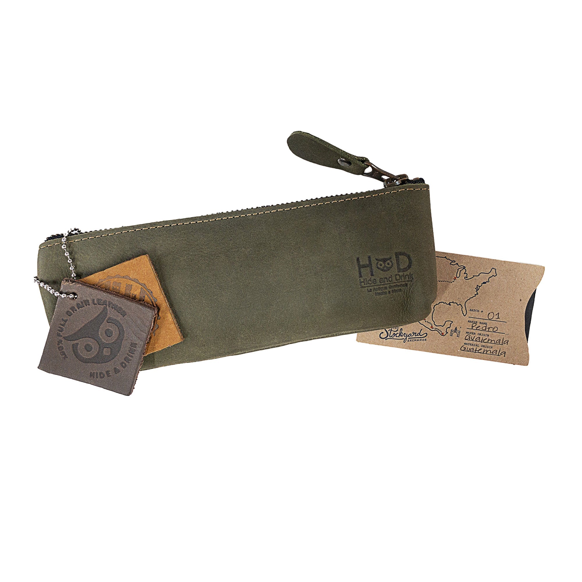 Sleek and stylish Pencil Pouch by Hide & Drink made of full grain leather, ideal as a Rectangular Pencil Case or Pen & Marker Pouch for Men and Women. This flat zippered holder features a classic style perfect for artists, handmade in La Antigua Guatemala with small batch production.