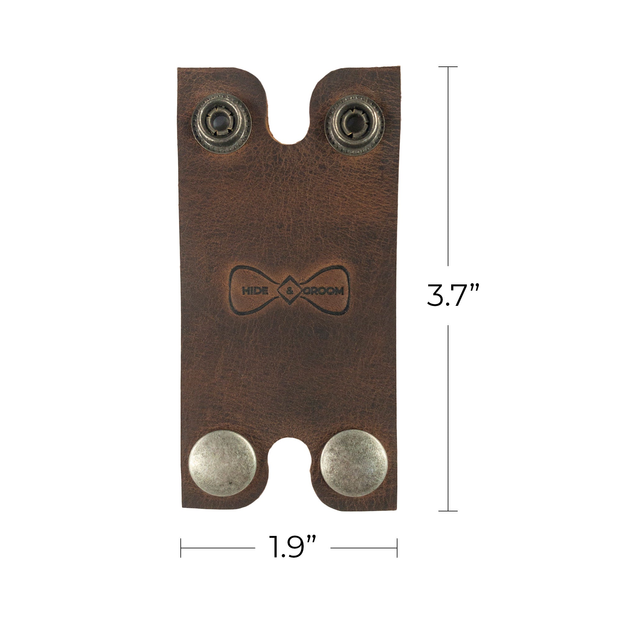 Showcasing dimensions of the Set of 2 Double Edge Safety Razor Head Protective Sheath by Hide & Groom, perfectly crafted in full grain leather. This artisan shaving travel cover with snap closure suits groomsmen perfectly. StockyardX, small batch production, hand cut, hand sewn, fire branded, artisan, handmade in La Antigua Guatemala & Oaxaca Mexico.