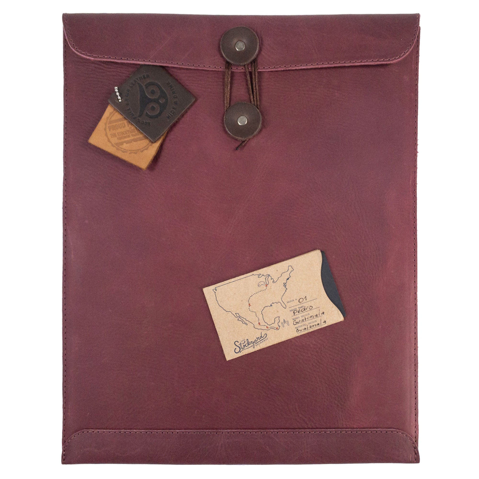 Beautifully crafted Mailing Envelope Folder by Hide & Drink, designed for secure document storage. This Mailing Envelope Document Holder or Attache is made from high-quality Full Grain Leather, showcasing traditional artisan skills in La Antigua Guatemala.