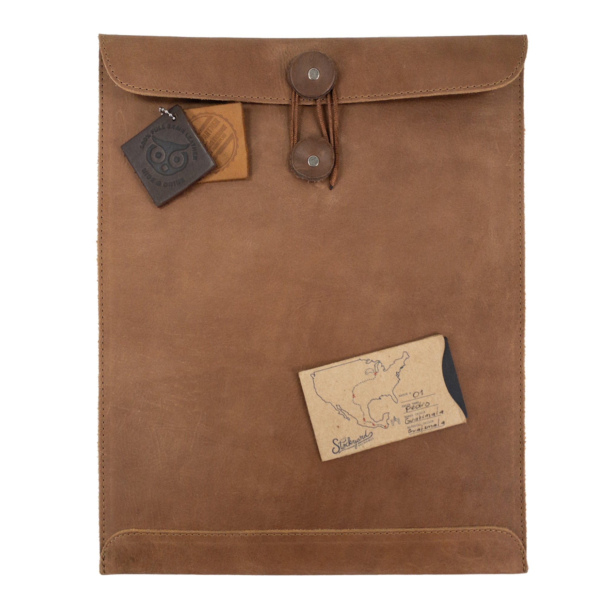 Appealing Mailing Envelope Folder by Hide & Drink, perfect for a professional appearance. This Mailing Envelope Document Holder highlights Full Grain Leather craftsmanship, assuring style and quality with artisan production in La Antigua Guatemala.