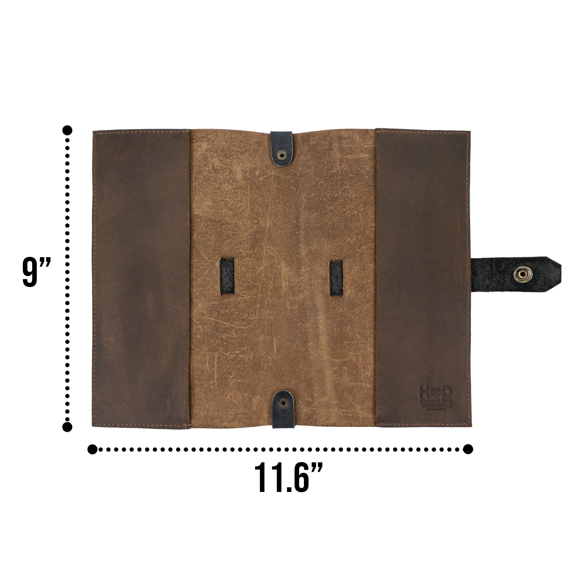 Hide & Drink's Riveted Field Note Cover for Moleskine (5 x 8.25 in.) Notebook NOT Included alongside stylish accessories to enhance its appeal. Crafted from full grain leather, this cover highlights artisan workmanship from La Antigua Guatemala & Oaxaca, Mexico.