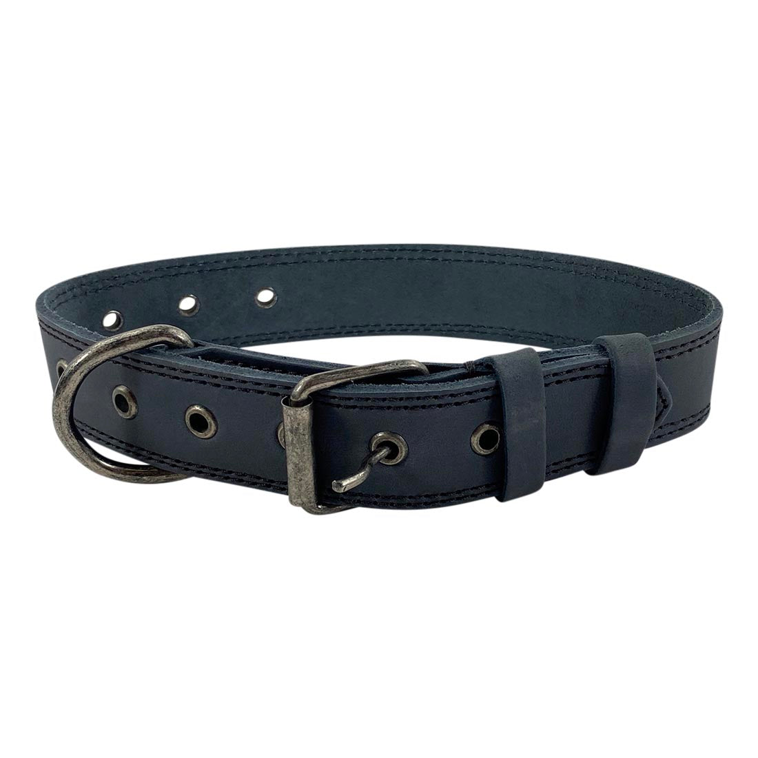 Taco Dog Black Leather Dog Collar highlighting its sturdy full grain leather material, suitable for medium to large dogs. Features an adjustable buckle and metal D ring, handcrafted in La Antigua Guatemala.