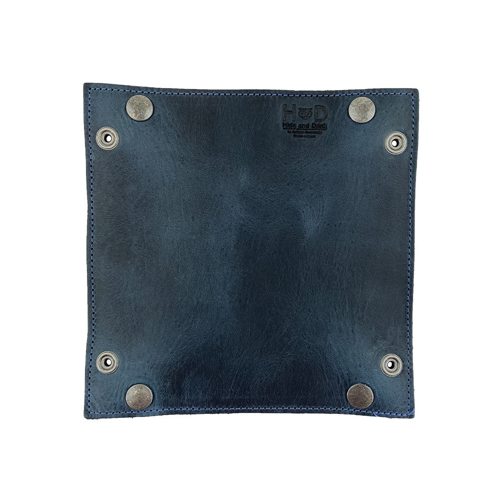 Hide & Drink Valet Tray displaying a modern twist on classic leather design, perfect for organizing keys and coins. Handmade in La Antigua Guatemala & Oaxaca Mexico, Catchall Change Key Wallet Coin Box Tray Storage Valet, Full Grain Leather, StockyardX, Small Batch Production, Hand Cut, Hand Sewn, Fire Branded, Artisan.