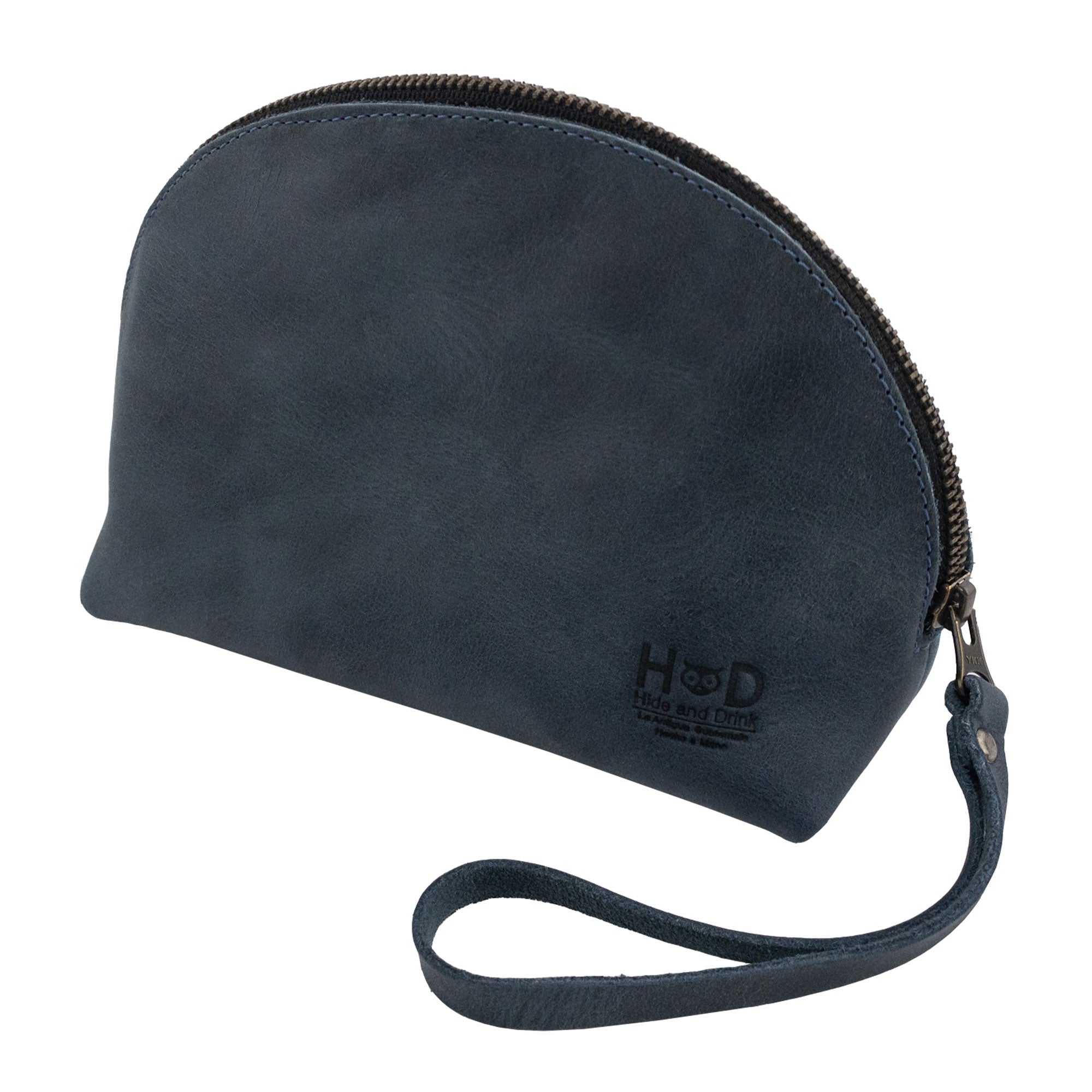 Another angle of the Accessory Pouch Organizer Hand Bag from Hide & Drink, made from premium brown full grain leather. Ideal as a Cosmetic Travel Organizer with Hand Strap for Women, it’s a stylish Makeup Bag or Classic Handbag, reflecting artisan craftsmanship from La Antigua Guatemala & Oaxaca Mexico.