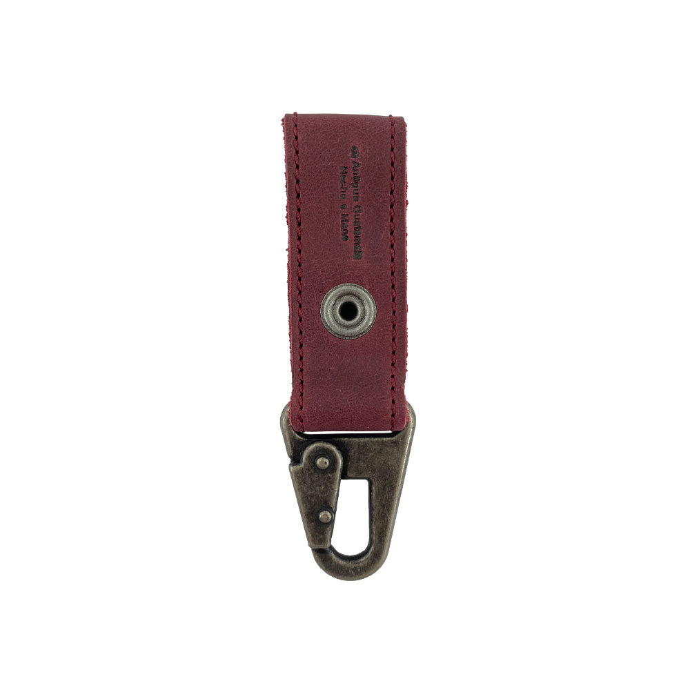 Reverse view of the Hide & Drink Key Ring Holder, demonstrating the craftsmanship involved in creating this functional accessory from Full Grain Leather. Key Ring Holder, Full Grain Leather, StockyardX, Small Batch Production, Hand Cut, Hand Sewn, Fire Branded, Artisan, Handmade in La Antigua Guatemala & Oaxaca Mexico.