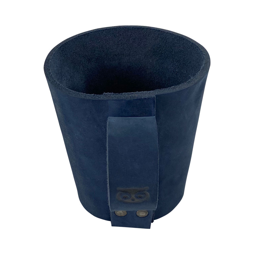 Modern and sleek Pint Sleeve with Handle by Hide & Drink, designed for optimal grip. Made from Full Grain Leather, this artisan product is Hand Sewn and showcases the detailed craftsmanship of Small Batch Production.