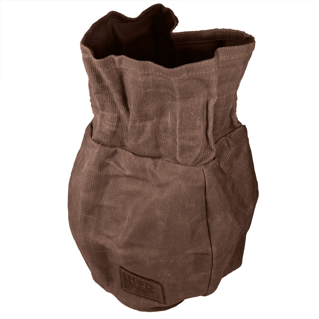 Bushcraft Tinder Bag by Hide & Drink, featuring a rugged and durable Waxed Canvas design. Ideal as a water resistant outdoor pouch and camping accessory, this bag emphasizes small batch production with hand cut and hand sewn skill. Artisan crafted in La Antigua Guatemala & Oaxaca Mexico.