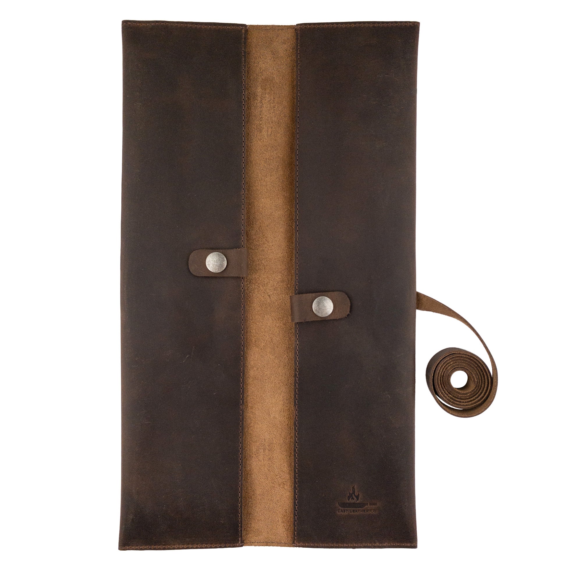 Cast Leather Co. Leather Double Knife Roll, showing the stylish interior profile with snap buttons. This Full Grain Leather Double Knife Roll for chefs provides a durable and sleek storage solution for knives, perfect for culinary professionals. Hand cut and made in La Antigua Guatemala & Oaxaca Mexico.
