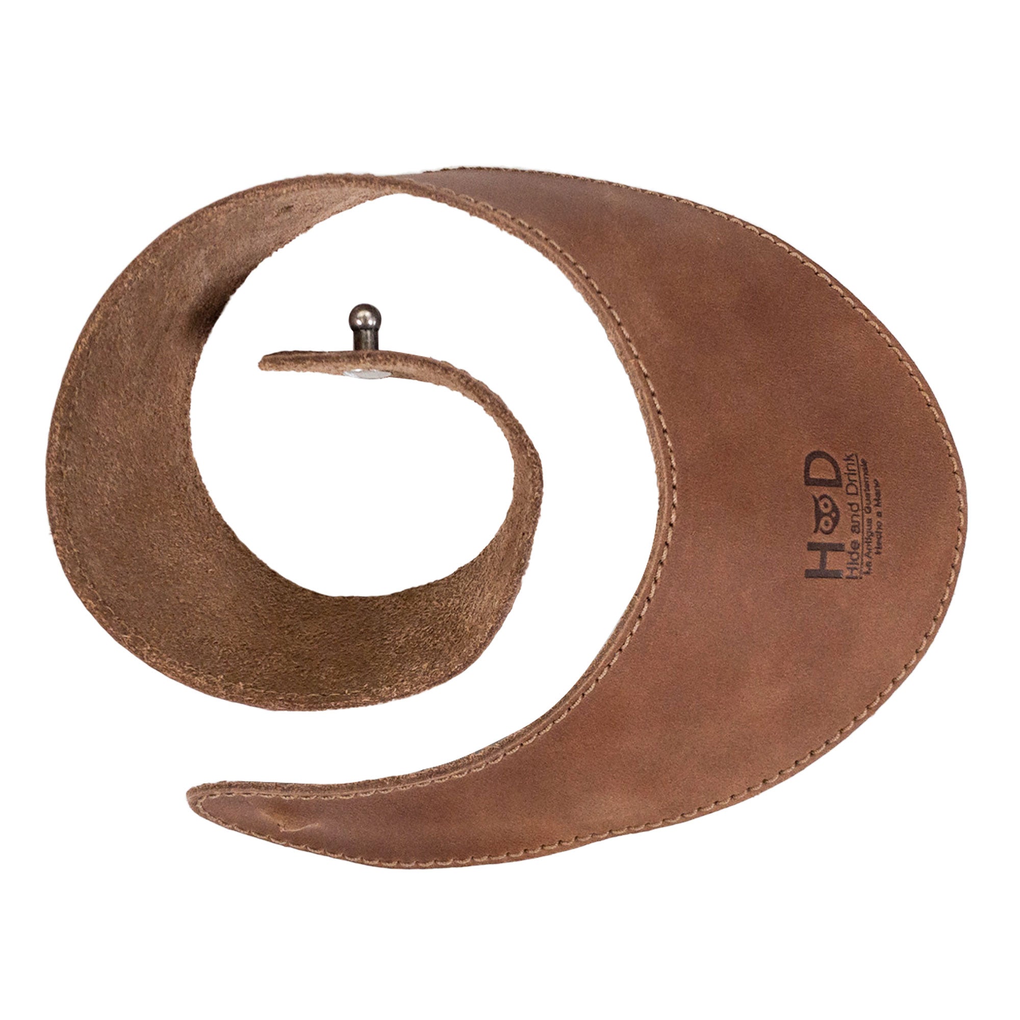 Hide & Drink Chemex Collar in brown leather with packaging, highlighting artisan craftsmanship and quality. Designed for pour over coffee as a collar compatible with Chemex 6-Cup Glass, made in La Antigua Guatemala & Oaxaca Mexico.