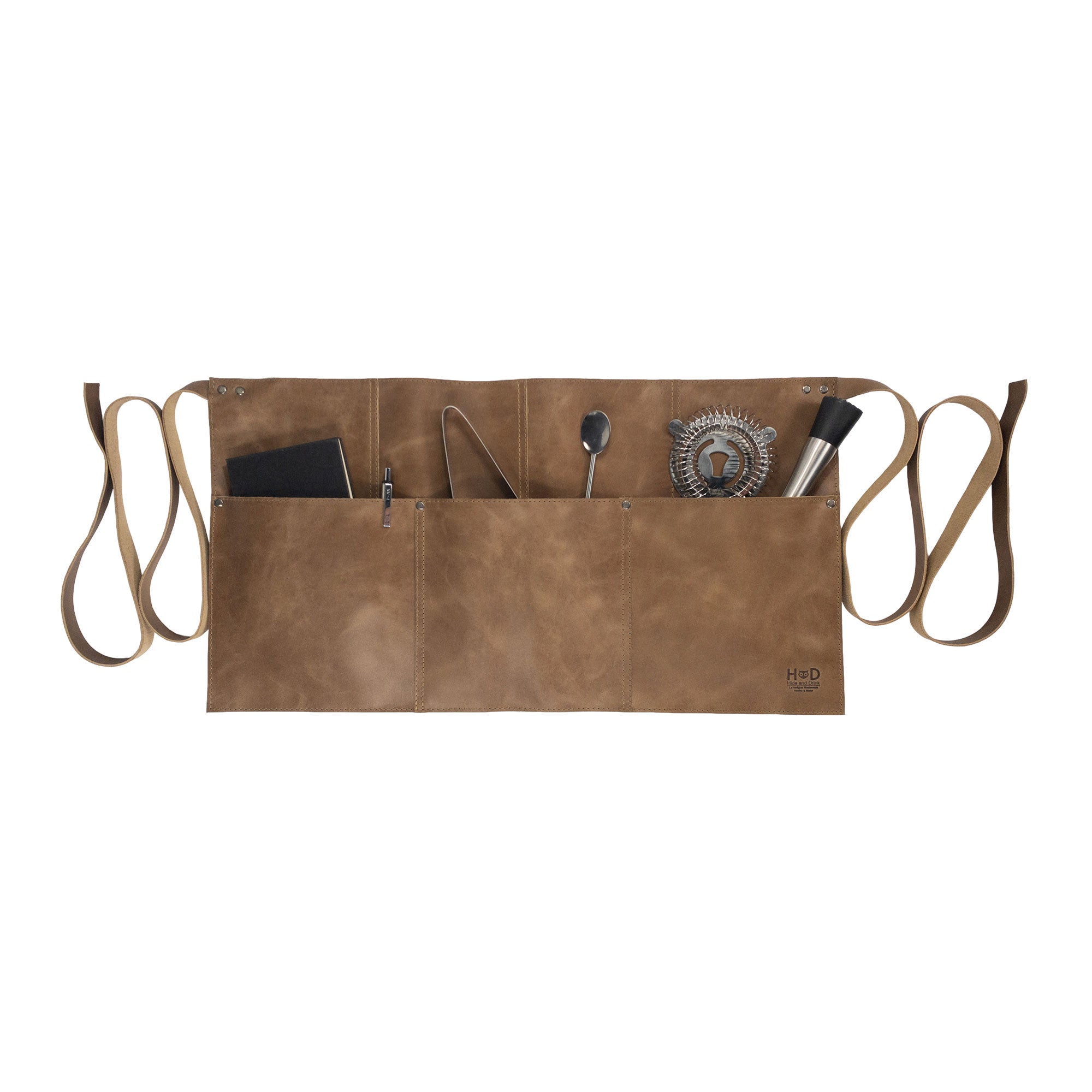 Dimensions of the Hide & Drink Barista Leather Waist Apron illustrated, featuring its riveted pockets, perfect for server shorts, made with care from full grain leather in La Antigua Guatemala & Oaxaca Mexico.
