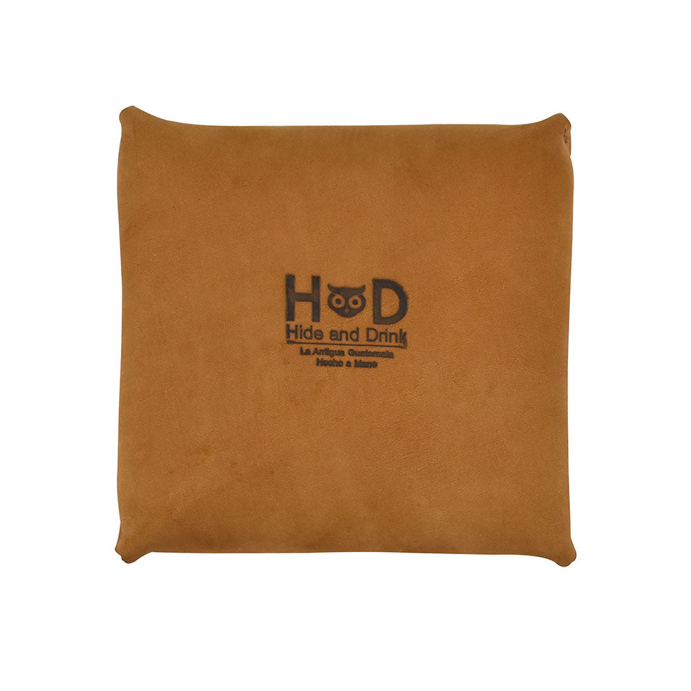 Closed Hide & Drink Jewelry Pouch made with premium full grain leather, ideal for tiny treasures like rings. A stylish and meaningful gift for grooms and bridesmaids alike.