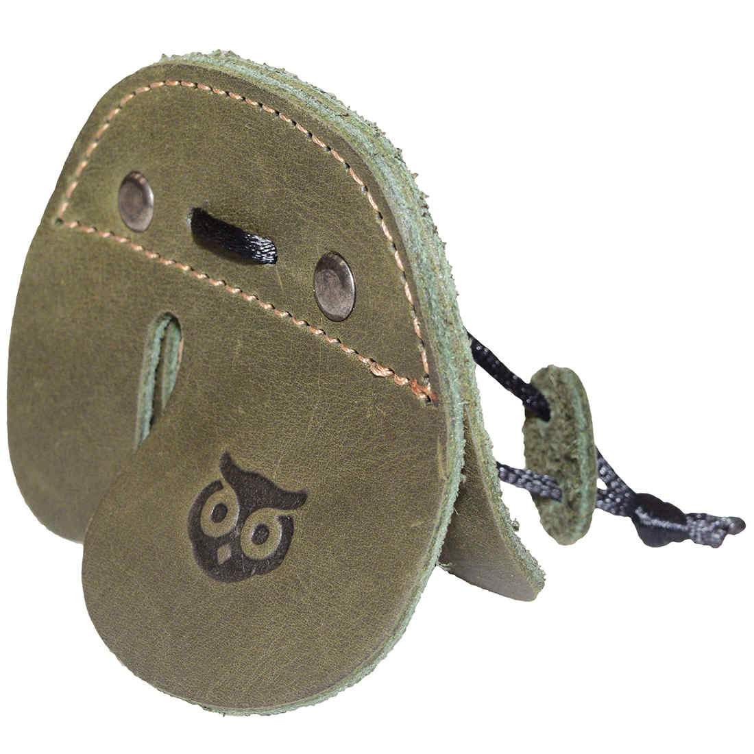 Showcasing the Right Handed Archery Finger Protector by Hide & Drink, this design combines functionality and elegance with its durable full grain leather. An essential Archery Finger Tab that serves as a Protect Guard for Recurve Bows, it’s perfect for shooting practice gear in sports and outdoors. Handmade in La Antigua Guatemala, it highlights artisan skills through small batch production with hand cut and hand sewn craftsmanship, all fire branded for authenticity.