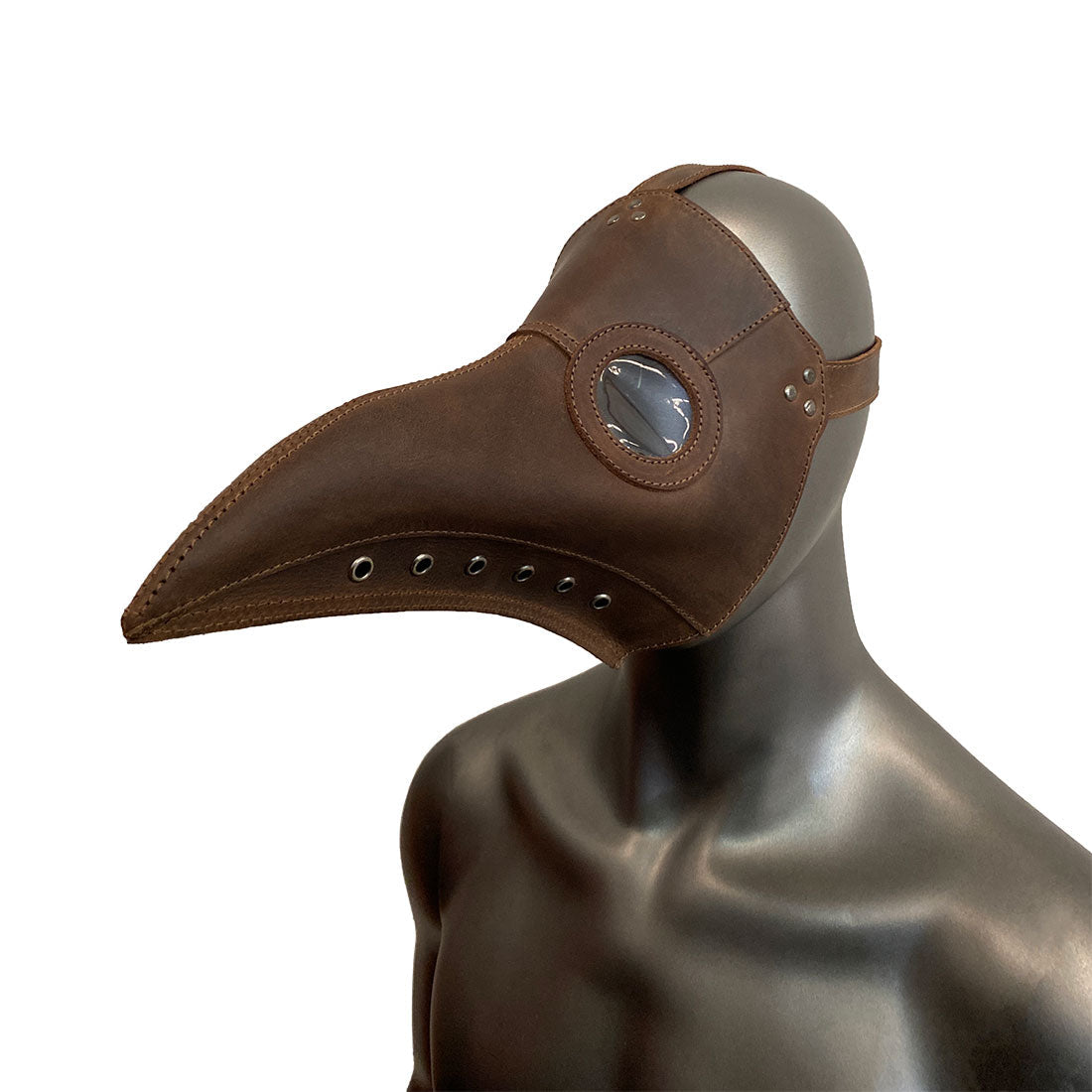 Stylish Plague Mask for Cosplay displayed on a mannequin, made by Hide & Play. This adjustable plague mask is crafted from durable full grain leather, ideal for costumes, Halloween, and various performances. Handmade in La Antigua Guatemala.