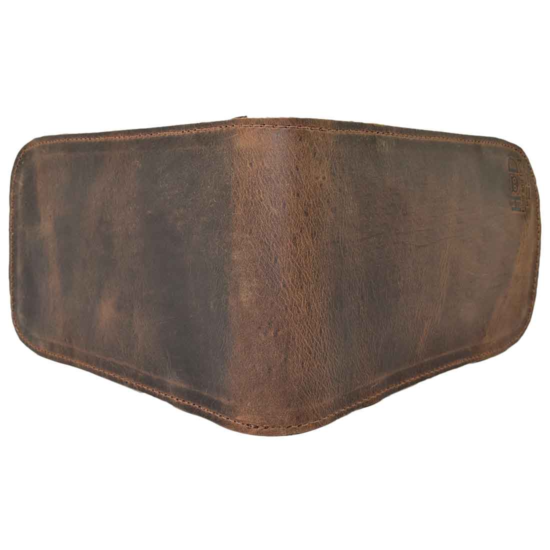 Chic black Golf Scorecard Holder from Hide & Drink, constructed with high-quality full grain leather. This versatile Golf Performance Scorecard Holder works as both a Golf Card Holder and Yardage Book Cover. Each piece is handmade in La Antigua Guatemala, showcasing artisan craftsmanship in small batch production.