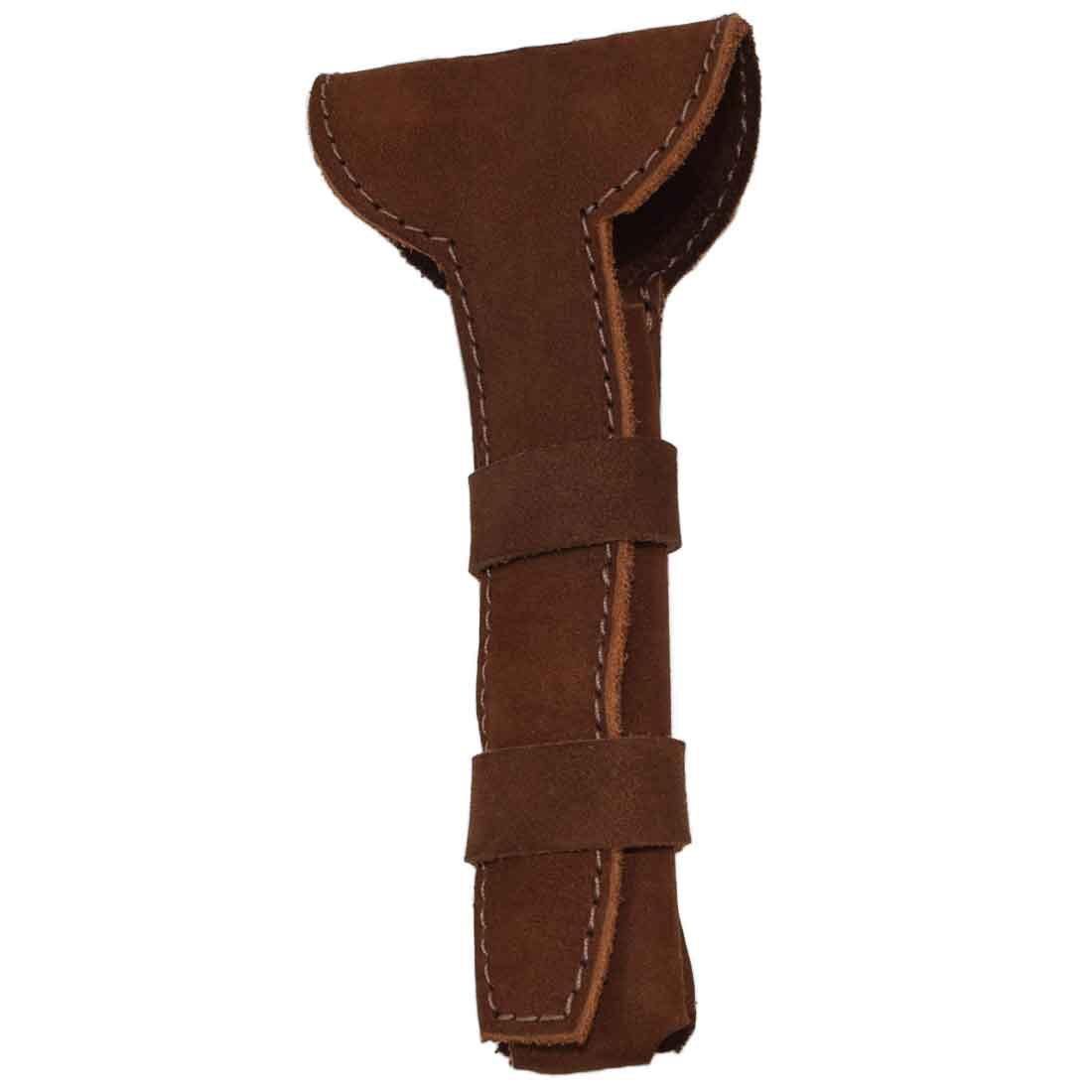 The Edge Safety Razor Protective Case by Hide & Drink combines functionality with style in a handsome full grain leather design. Handmade in La Antigua Guatemala, this double edge safety razor pouch is great for travel and everyday use.