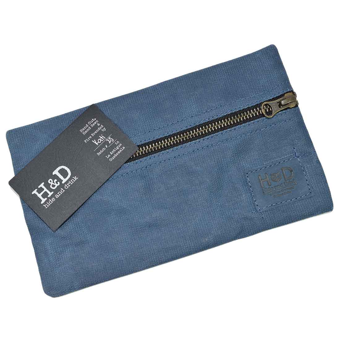 Hide & Drink Utility Cord Pouch with detailed craftsmanship and practical design. This pouch serves effectively as an all-purpose utility & charger case for MacBook, iPad & Laptop while also acting as a chic cable organizer, handmade in La Antigua Guatemala & Oaxaca Mexico.